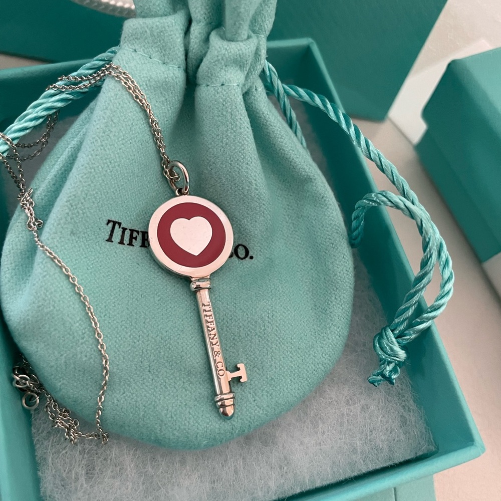 Tiffany & Co red enamel‎ key